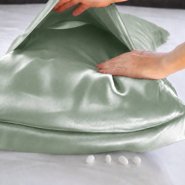 22 Momme Charmeuse Mulberry Silk Pillowcase